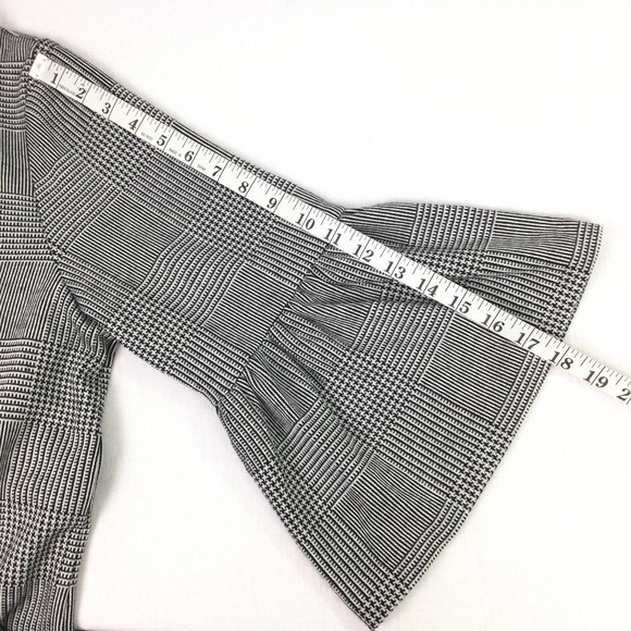 Calvin Klein Tweed 3/4 Bell Sleeve Embroidered Floral Round Neck Zippered Top L - Picture 11 of 12